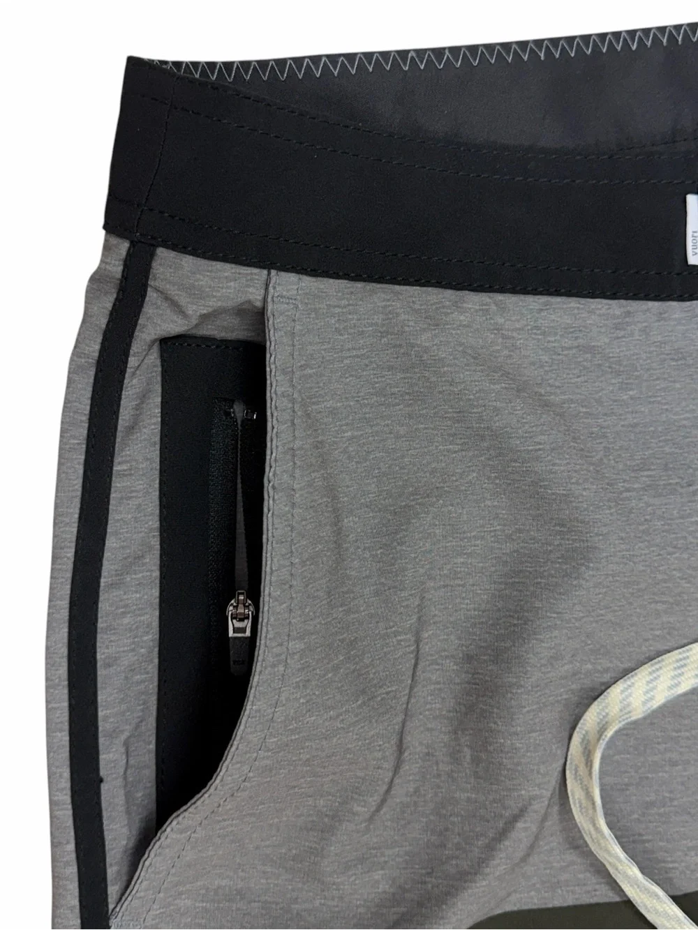 Vuori Cruise Board Shorts Mens 34 Grey 7” Performance Swim Beach Surf Trunk V314